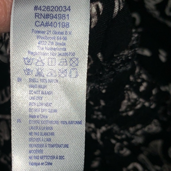 Pattern Romper WITH POCKETS - Picture 5 of 5